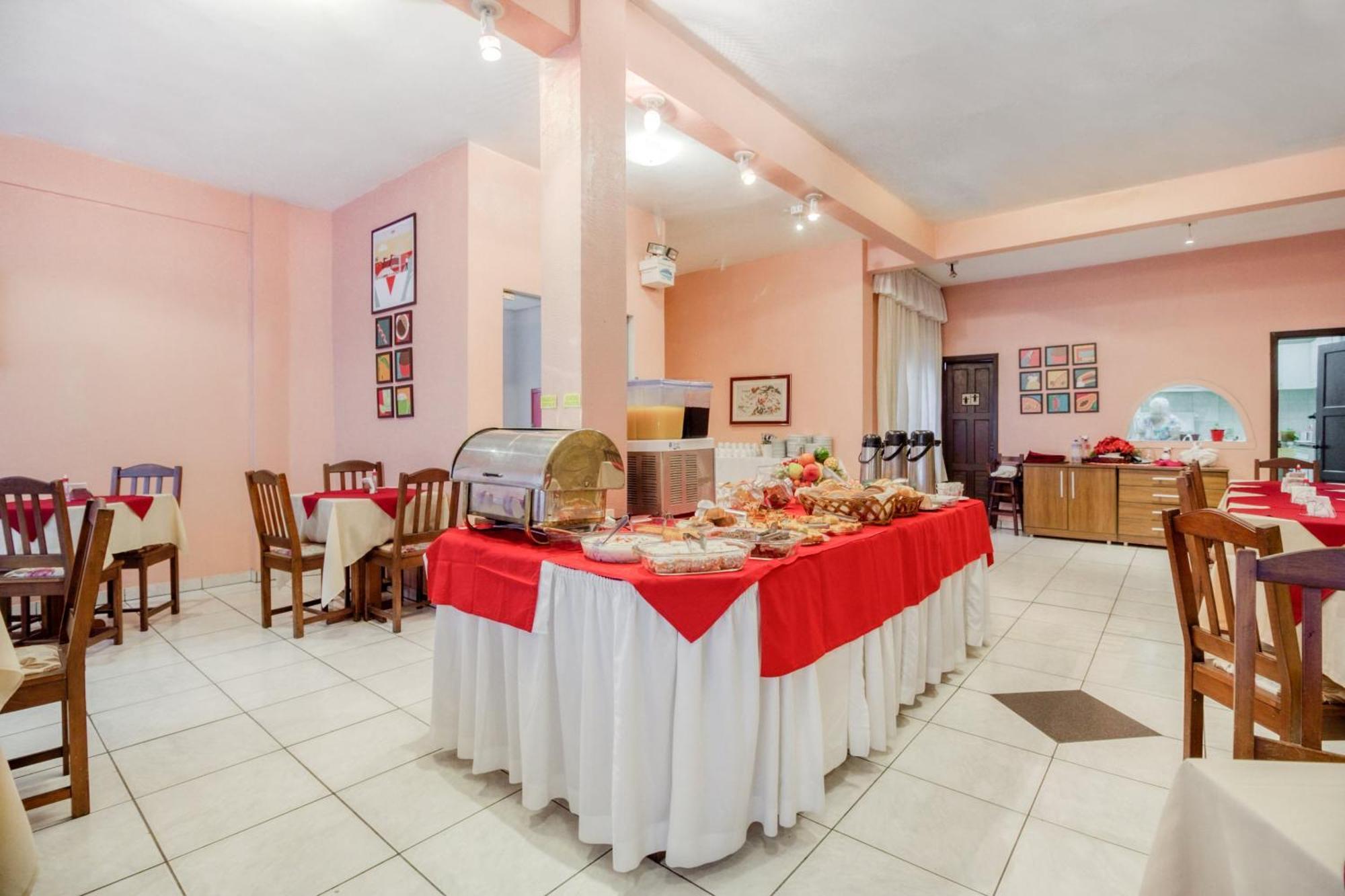 Oyo Hotel Lancaster, Порту-Алегрі Екстер'єр фото