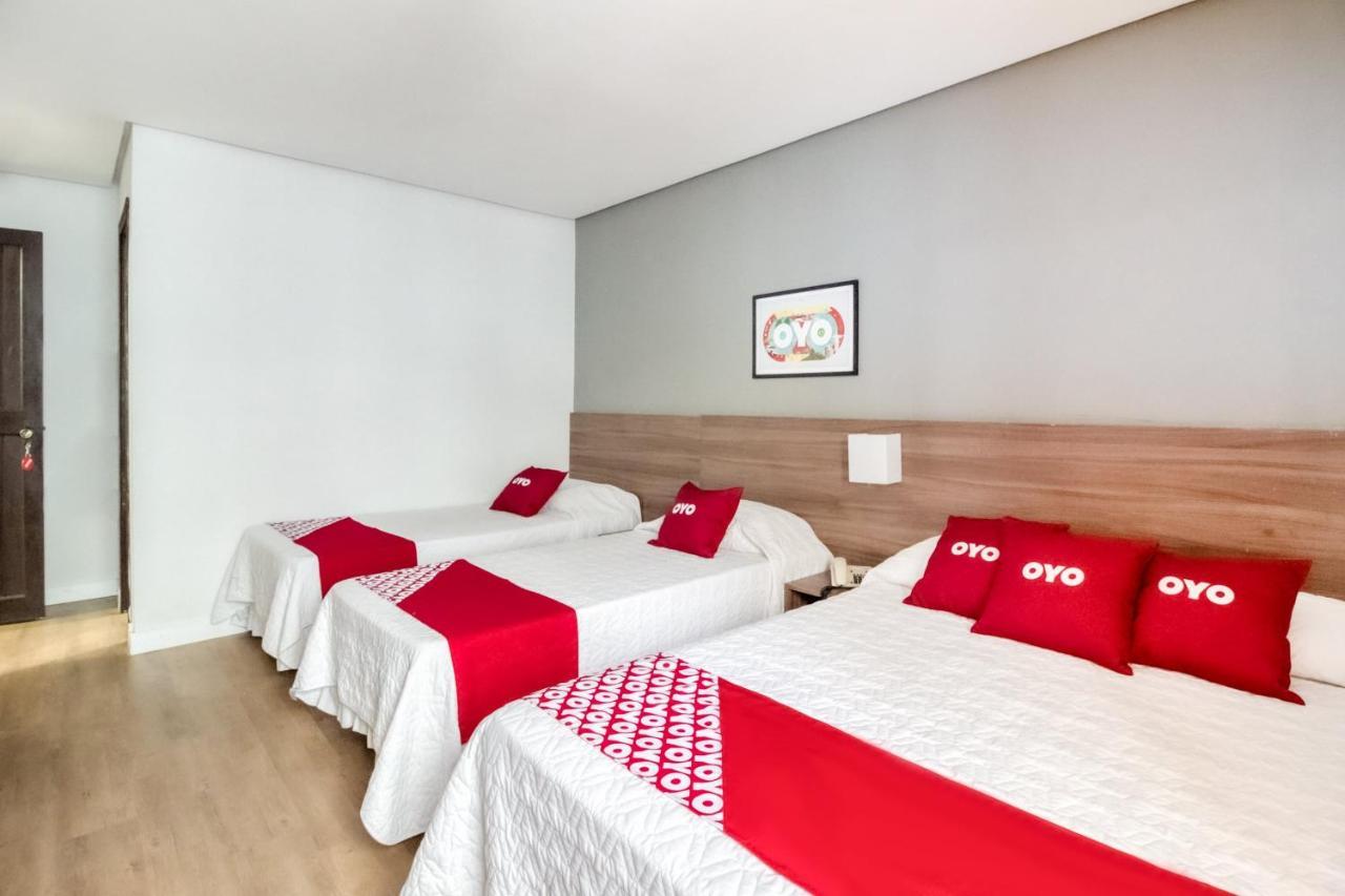 Oyo Hotel Lancaster, Порту-Алегрі Екстер'єр фото