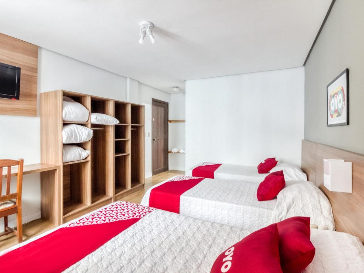 Oyo Hotel Lancaster, Порту-Алегрі Екстер'єр фото